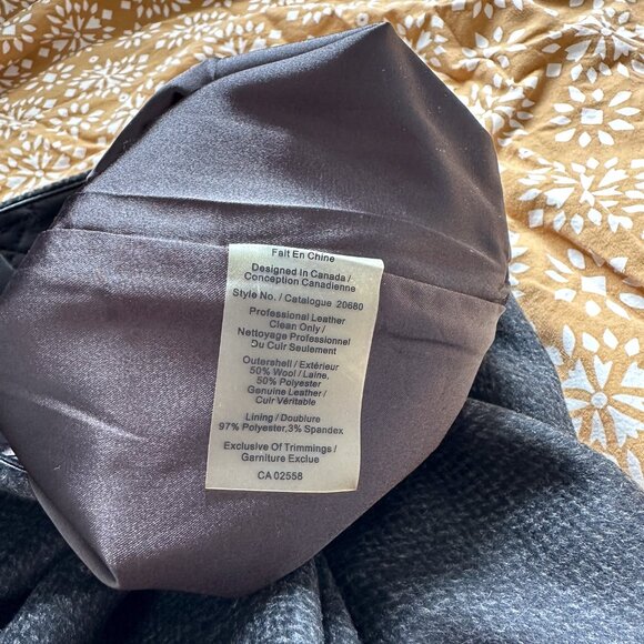 Danier Classic Office Wool Skirt - Picture 4 of 5